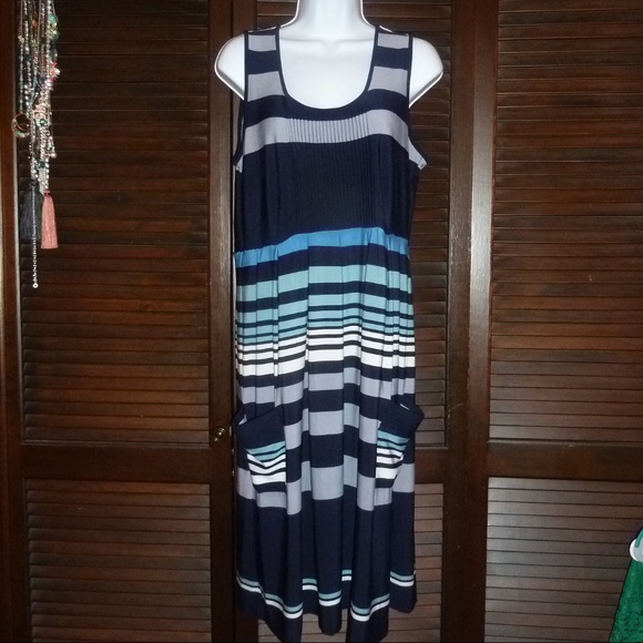 Nina Leonard Dresses & Skirts - NINA LEONARD Shift Tank Dress with Pockets, M